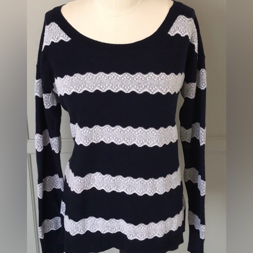 Navy and white American Eagle sweater - Picture 2 of 5